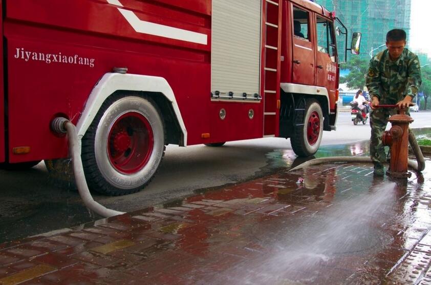 消防车配套工具-消防栓